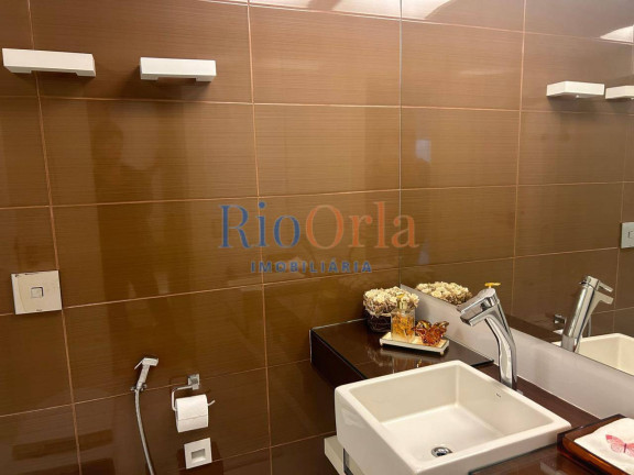 Imagem Apartamento com 3 Quartos à Venda, 220 m² em Barra Da Tijuca - Rio De Janeiro Imagem Apartamento com 3 Quartos à Venda, 220 m² em Barra Da Tijuca - Rio De Janeiro