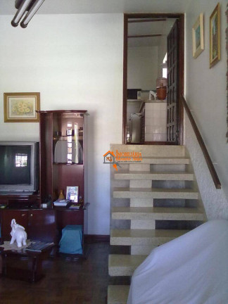 Imagem Casa com 3 Quartos à Venda, 250 m² em Jardim Cumbica - Guarulhos Imagem Casa com 3 Quartos à Venda, 250 m² em Jardim Cumbica - Guarulhos
