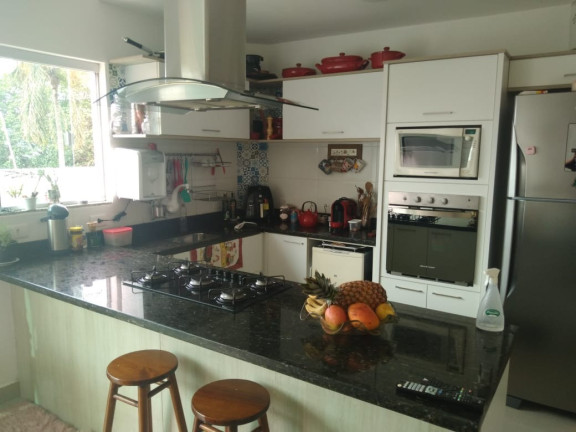 Imagem Casa com 4 Quartos à Venda, 181 m² em Trindade - Florianópolis Imagem Casa com 4 Quartos à Venda, 181 m² em Trindade - Florianópolis