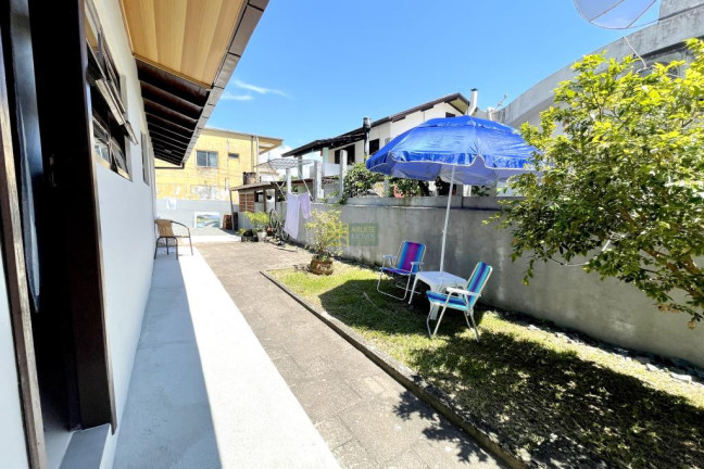 Imagem Kitnet com 1 Quarto para Alugar ou Temporada, 20 m² em Centro - Porto Belo Imagem Kitnet com 1 Quarto para Alugar ou Temporada, 20 m² em Centro - Porto Belo