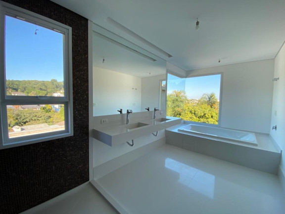 Imagem Imóvel com 5 Quartos à Venda, 760 m² em Alphaville - Santana De Parnaíba Imagem Imóvel com 5 Quartos à Venda, 760 m² em Alphaville - Santana De Parnaíba