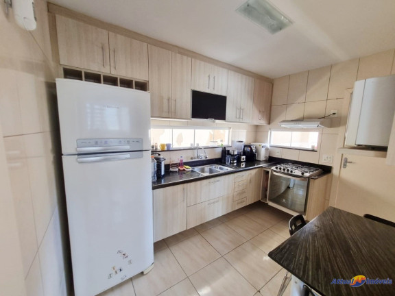 Imagem Casa com 4 Quartos à Venda, 184 m² em Jardim Europa - Teresópolis
