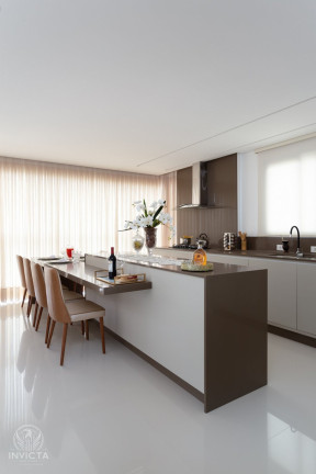 Imagem Apartamento com 3 Quartos à Venda, 123 m² em Centro - Balneário Camboriú Imagem Apartamento com 3 Quartos à Venda, 123 m² em Centro - Balneário Camboriú
