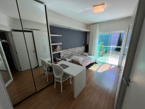 Imagem Sobrado com 3 Quartos à Venda, em Praia Dos Amores - Balneário Camboriú Imagem Sobrado com 3 Quartos à Venda, em Praia Dos Amores - Balneário Camboriú