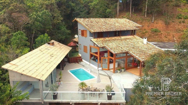 Casa com 4 Quartos à Venda, 600 m² em Quebra Frascos - Teresópolis