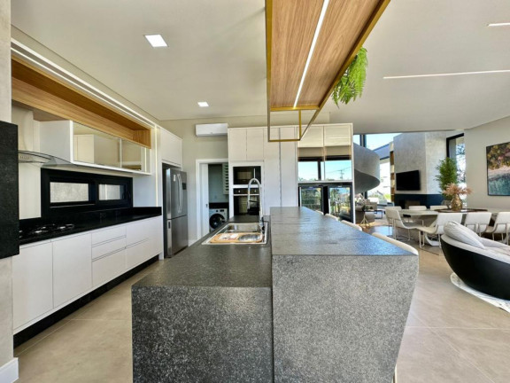 Imagem Casa com 5 Quartos à Venda, 330 m² em -- - Capao Da Canoa Imagem Casa com 5 Quartos à Venda, 330 m² em -- - Capao Da Canoa