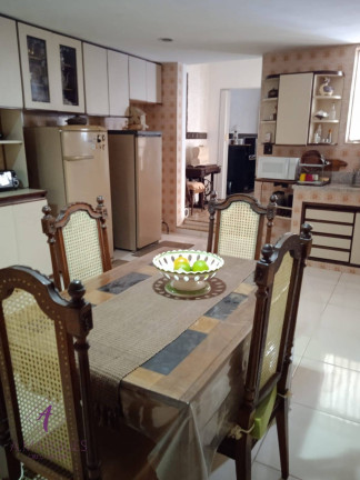 Imagem Casa com 7 Quartos à Venda, 300 m² em Rio De Janeiro Imagem Casa com 7 Quartos à Venda, 300 m² em Rio De Janeiro