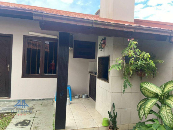 Imagem Casa com 4 Quartos à Venda, 239 m² em Itacorubi - Florianópolis Imagem Casa com 4 Quartos à Venda, 239 m² em Itacorubi - Florianópolis