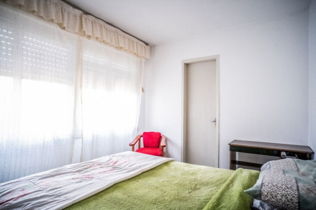 Imagem Imóvel com 1 Quarto à Venda, 33 m² em Passo Da Areia - Porto Alegre Imagem Imóvel com 1 Quarto à Venda, 33 m² em Passo Da Areia - Porto Alegre