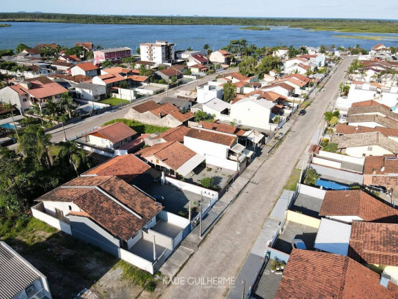 Imagem Casa com 2 Quartos à Venda, 70 m² em Costeira - Balneário Barra Do Sul Imagem Casa com 2 Quartos à Venda, 70 m² em Costeira - Balneário Barra Do Sul