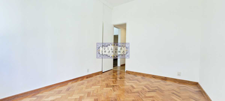 Imagem Apartamento com 3 Quartos à Venda, 210 m² em Copacabana - Rio De Janeiro Imagem Apartamento com 3 Quartos à Venda, 210 m² em Copacabana - Rio De Janeiro