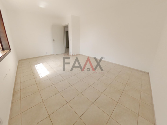 Imagem Casa com 2 Quartos à Venda, 241 m² em Trianon - Guarapuava Imagem Casa com 2 Quartos à Venda, 241 m² em Trianon - Guarapuava