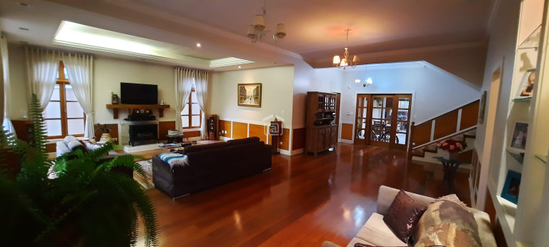 Imagem Casa com 3 Quartos à Venda, 365 m² em Bortolan - Poços De Caldas Imagem Casa com 3 Quartos à Venda, 365 m² em Bortolan - Poços De Caldas