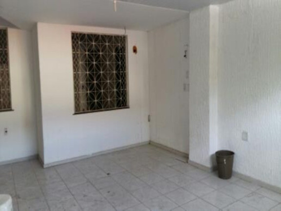 Imagem Imóvel com 7 Quartos à Venda, 270 m² em Serrinha - Fortaleza Imagem Imóvel com 7 Quartos à Venda, 270 m² em Serrinha - Fortaleza