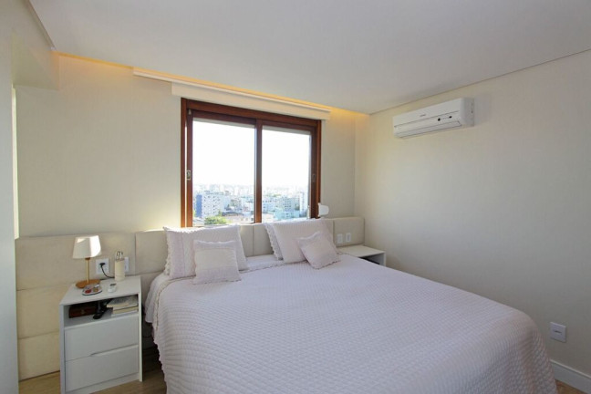 Imagem Cobertura com 3 Quartos à Venda, 282 m² em Bela Vista - Porto Alegre Imagem Cobertura com 3 Quartos à Venda, 282 m² em Bela Vista - Porto Alegre