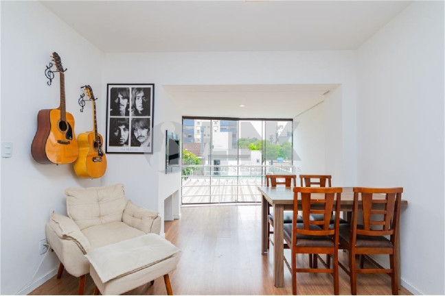Imagem Apartamento com 3 Quartos à Venda, 79 m² em Higienópolis - Porto Alegre Imagem Apartamento com 3 Quartos à Venda, 79 m² em Higienópolis - Porto Alegre