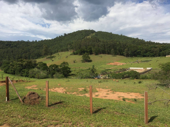 Imagem Chácara à Venda, 20 m² em Agudo Dos Frias - Bragança Paulista Imagem Chácara à Venda, 20 m² em Agudo Dos Frias - Bragança Paulista