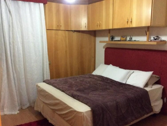 Imagem Casa com 3 Quartos à Venda, 130 m² em Lindóia - Curitiba Imagem Casa com 3 Quartos à Venda, 130 m² em Lindóia - Curitiba