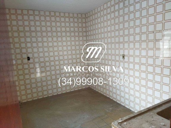 Imagem Casa com 3 Quartos à Venda, 250 m² em Nossa Senhora Aparecida - Uberlândia Imagem Casa com 3 Quartos à Venda, 250 m² em Nossa Senhora Aparecida - Uberlândia