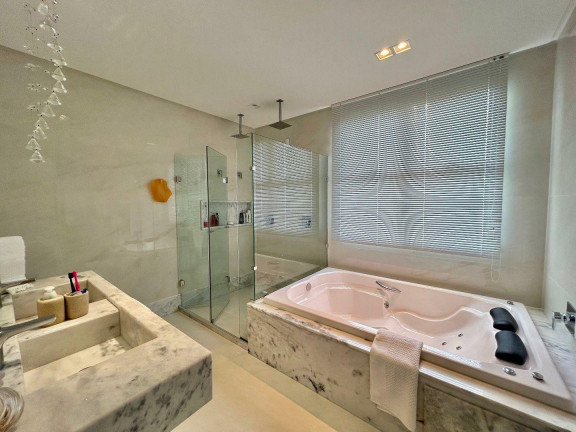 Imagem Casa com 4 Quartos à Venda ou Locação, 390 m² em Interlagos - Vila Velha