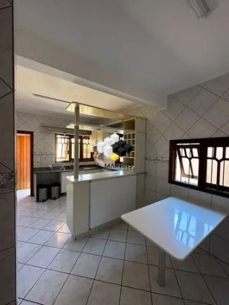 Imagem Casa com 3 Quartos à Venda, 320 m² em Rubem Berta - Porto Alegre Imagem Casa com 3 Quartos à Venda, 320 m² em Rubem Berta - Porto Alegre