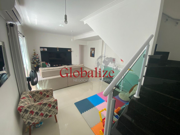 Casa com 3 Quartos à Venda, 160 m² em Embaré - Santos