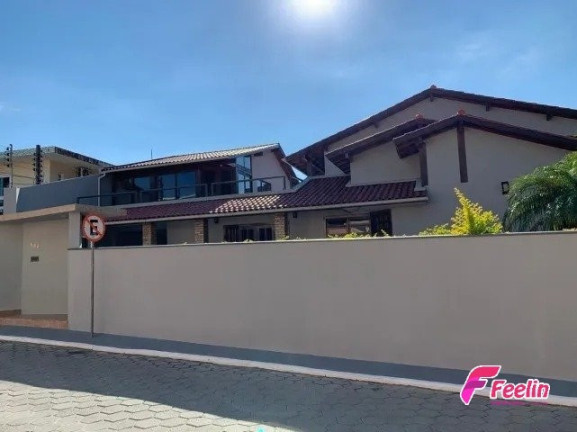 Imagem Casa com 5 Quartos à Venda, 450 m² em Barra Da Lagoa - Florianópolis Imagem Casa com 5 Quartos à Venda, 450 m² em Barra Da Lagoa - Florianópolis