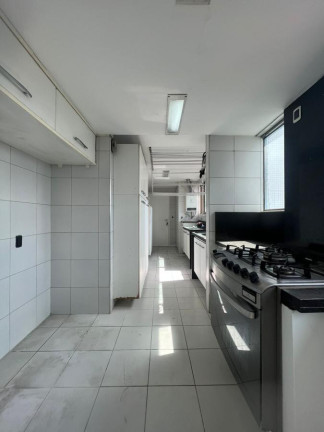 Imagem Imóvel com 3 Quartos à Venda, 193 m² em Casa Forte - Recife Imagem Imóvel com 3 Quartos à Venda, 193 m² em Casa Forte - Recife
