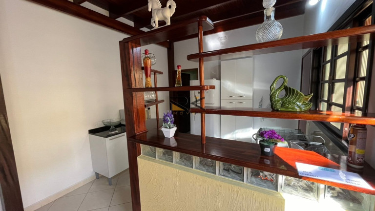 Imagem Sobrado com 5 Quartos à Venda, 208 m² em Barra Da Lagoa - Ubatuba