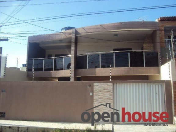 Casa com 4 Quartos à Venda, 250 m² em Capim Macio - Natal
