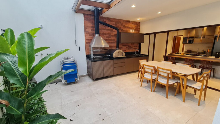 Imagem Casa com 3 Quartos à Venda, em Camburi - São Sebastião Imagem Casa com 3 Quartos à Venda, em Camburi - São Sebastião