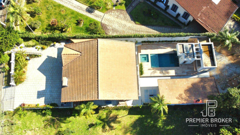 Imagem Casa com 4 Quartos à Venda, 260 m² em Comary - Teresópolis Imagem Casa com 4 Quartos à Venda, 260 m² em Comary - Teresópolis