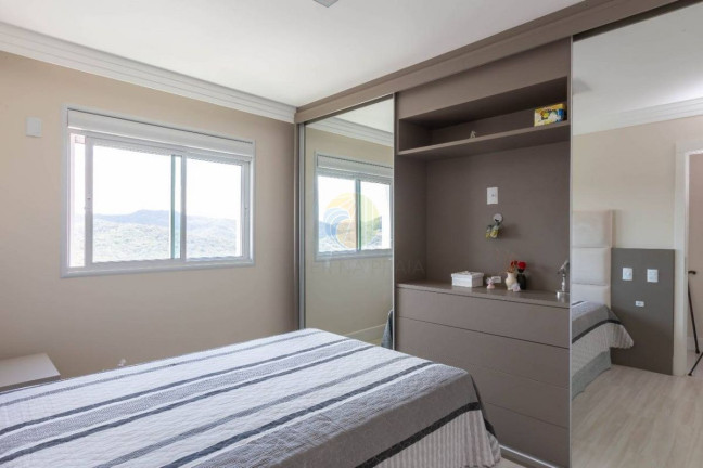 Imagem Apartamento com 4 Quartos à Venda, 228 m² em Pioneiros - Balneário Camboriú