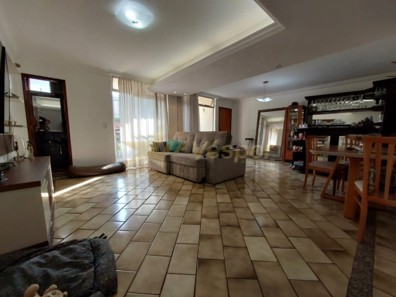Imagem Sobrado com 4 Quartos à Venda, 348 m² em Setor Bueno - Goiânia