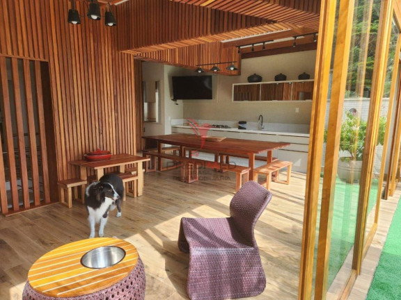 Imagem Apartamento com 3 Quartos à Venda, em Bombas - Bombinhas Imagem Apartamento com 3 Quartos à Venda, em Bombas - Bombinhas