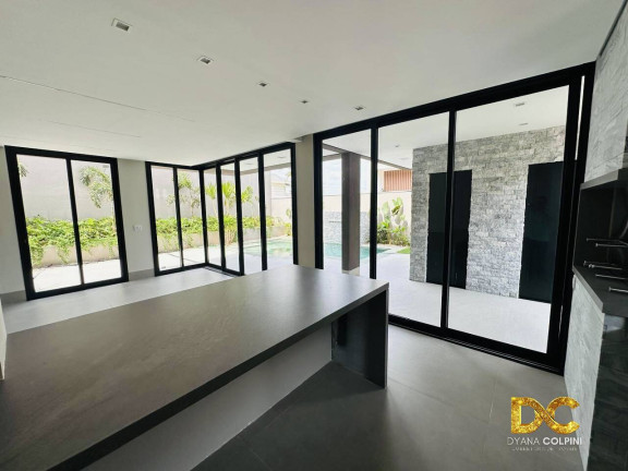 Imagem Casa de Condomínio com 4 Quartos à Venda, 349 m² em Santa Rosa - Cuiabá Imagem Casa de Condomínio com 4 Quartos à Venda, 349 m² em Santa Rosa - Cuiabá
