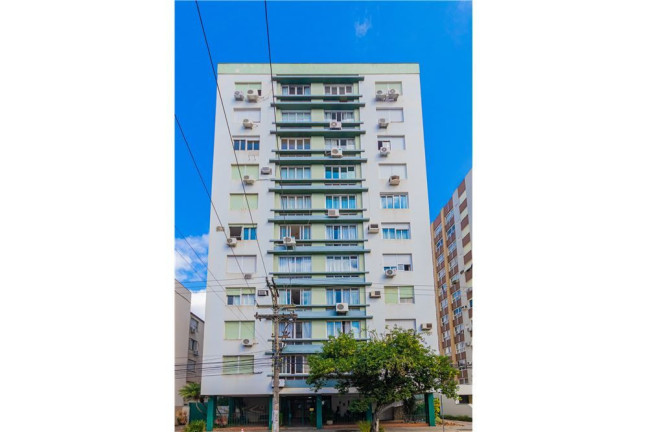 Imagem Imóvel com 3 Quartos à Venda, em Rio Branco - Porto Alegre Imagem Imóvel com 3 Quartos à Venda, em Rio Branco - Porto Alegre