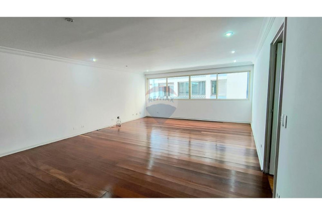 Apartamento com 3 Quartos para Alugar, 137 m² em Itaim Bibi - São Paulo