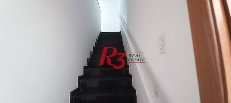 Imagem Casa com 3 Quartos à Venda, 300 m² em Encruzilhada - Santos Imagem Casa com 3 Quartos à Venda, 300 m² em Encruzilhada - Santos