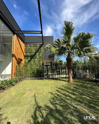 Imagem Casa com 5 Quartos à Venda, em Jurerê Internacional - Florianópolis Imagem Casa com 5 Quartos à Venda, em Jurerê Internacional - Florianópolis