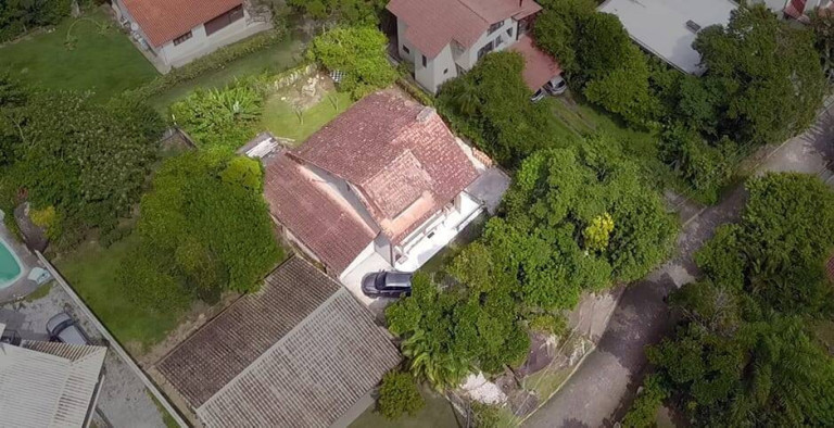 Imagem Casa com 3 Quartos à Venda, 220 m² em Cacupé - Florianópolis Imagem Casa com 3 Quartos à Venda, 220 m² em Cacupé - Florianópolis
