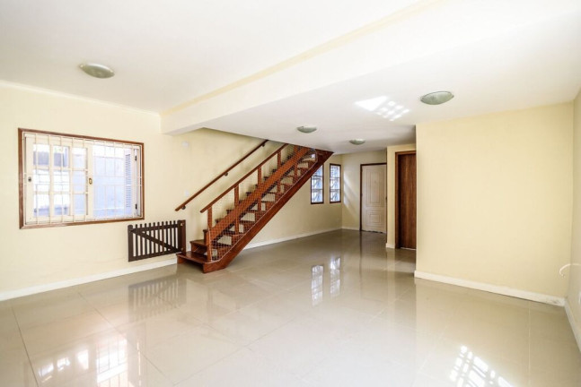 Imagem Casa com 4 Quartos à Venda, 225 m² em Tristeza - Porto Alegre Imagem Casa com 4 Quartos à Venda, 225 m² em Tristeza - Porto Alegre