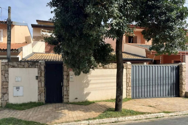 Imagem Casa com 3 Quartos à Venda, 300 m² em Campinas Imagem Casa com 3 Quartos à Venda, 300 m² em Campinas