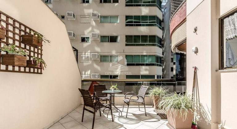 Imagem Apartamento com 3 Quartos à Venda,  em Centro - Balneário Camboriú