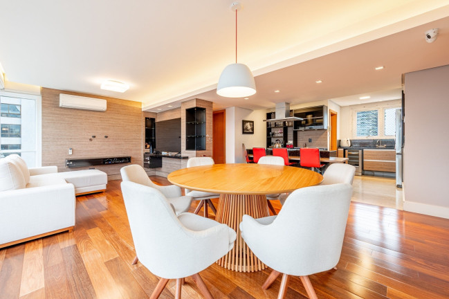 Imagem Apartamento com 3 Quartos à Venda, 112 m² em Petrópolis - Porto Alegre Imagem Apartamento com 3 Quartos à Venda, 112 m² em Petrópolis - Porto Alegre