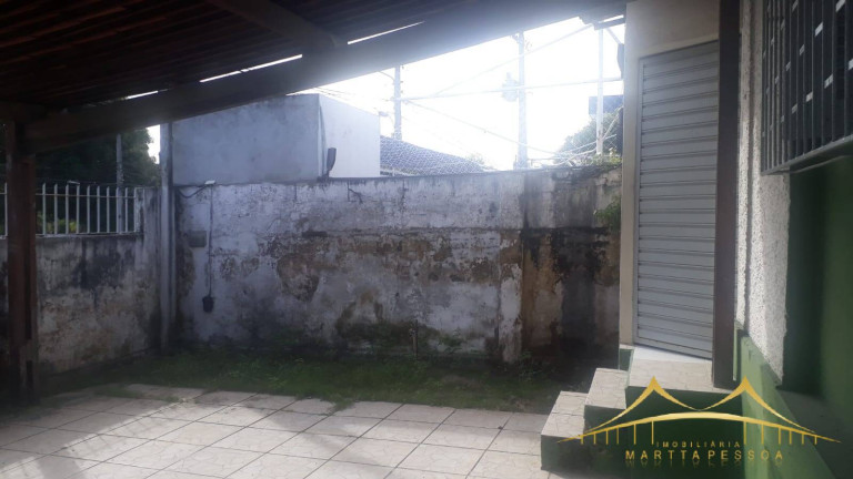 Imagem Casa com 5 Quartos à Venda, 214 m² em Lagoa Nova - Natal