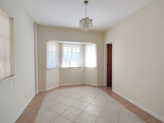 Imagem Casa com 4 Quartos à Venda, 368 m² em Panorama - Teresópolis Imagem Casa com 4 Quartos à Venda, 368 m² em Panorama - Teresópolis