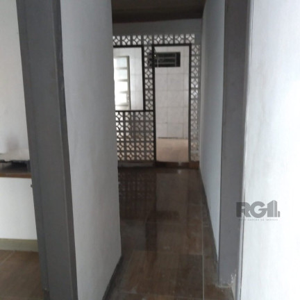 Imagem Casa com 8 Quartos à Venda, 300 m² em Cavalhada - Porto Alegre Imagem Casa com 8 Quartos à Venda, 300 m² em Cavalhada - Porto Alegre
