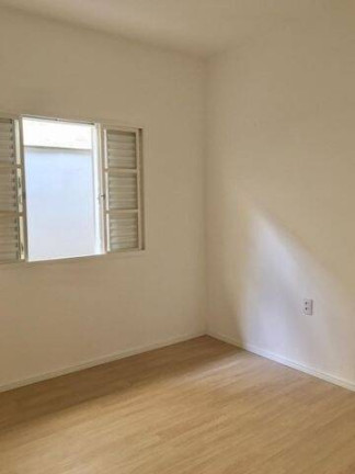 Imagem Casa com 3 Quartos à Venda, 180 m² em Aparecidinha - Sorocaba Imagem Casa com 3 Quartos à Venda, 180 m² em Aparecidinha - Sorocaba