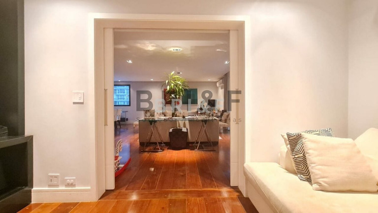 Imagem Apartamento com 3 Quartos para Alugar, 240 m² em Campo Belo - São Paulo Imagem Apartamento com 3 Quartos para Alugar, 240 m² em Campo Belo - São Paulo